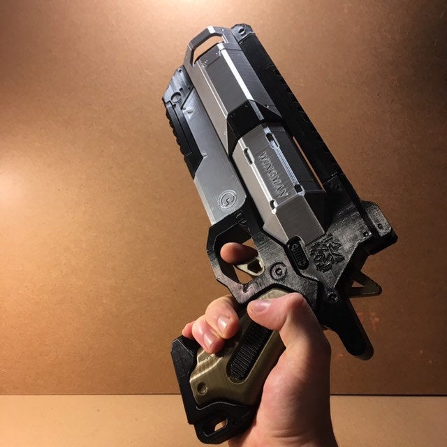 WINGMAN / Apex Legend Style Pistol / FULL SIZE / Replica Blaster / Actual 1:1 Scale Pistol Handgun Cosplay / Gamer Gift Prop Gun