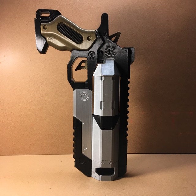 WINGMAN / Apex Legend Style Pistol / FULL SIZE / Replica Blaster / Actual 1:1 Scale Pistol Handgun Cosplay / Gamer Gift Prop Gun